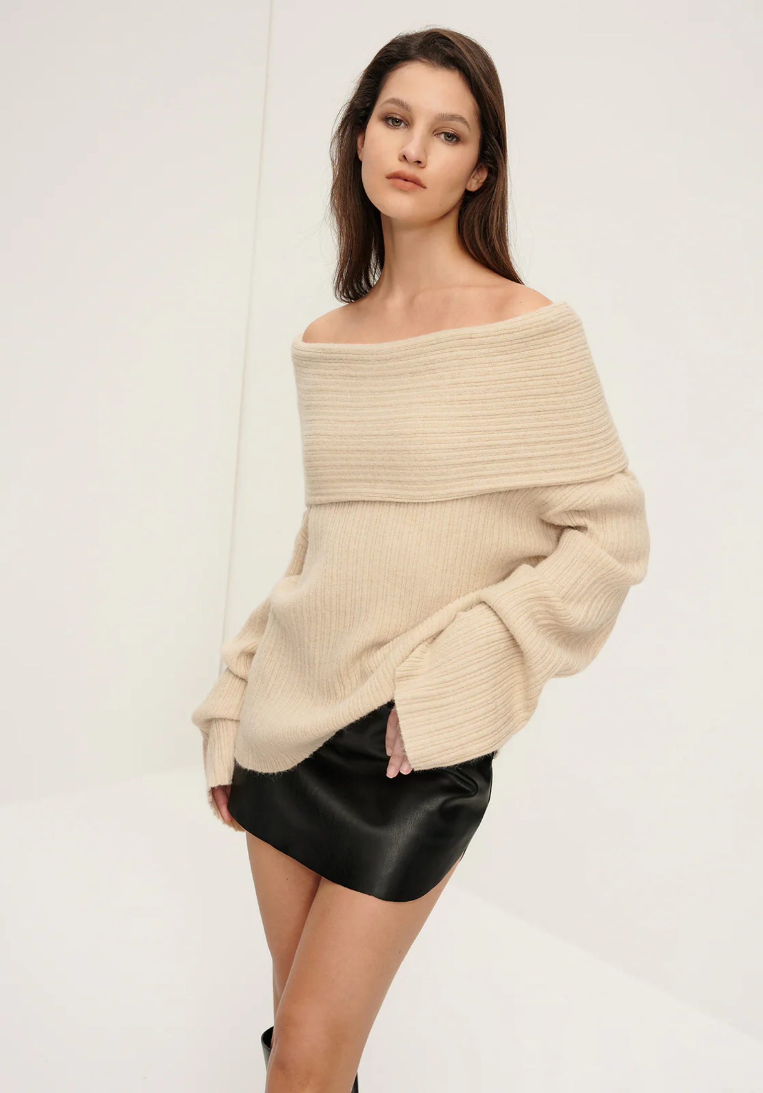 Gerippter Off-Shoulder-Pullover