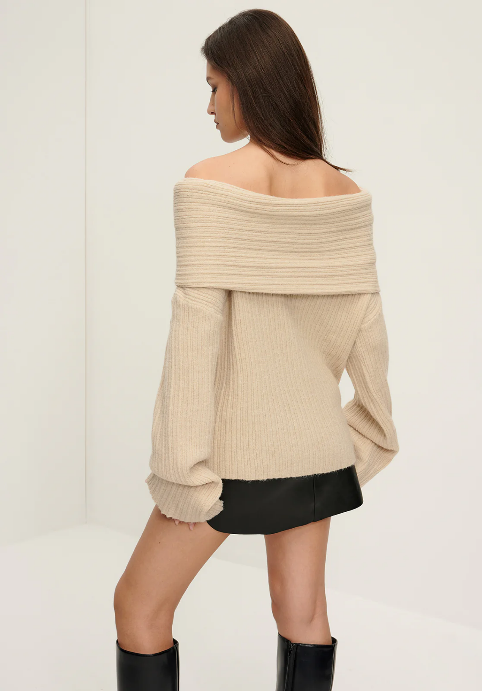 Gerippter Off-Shoulder-Pullover