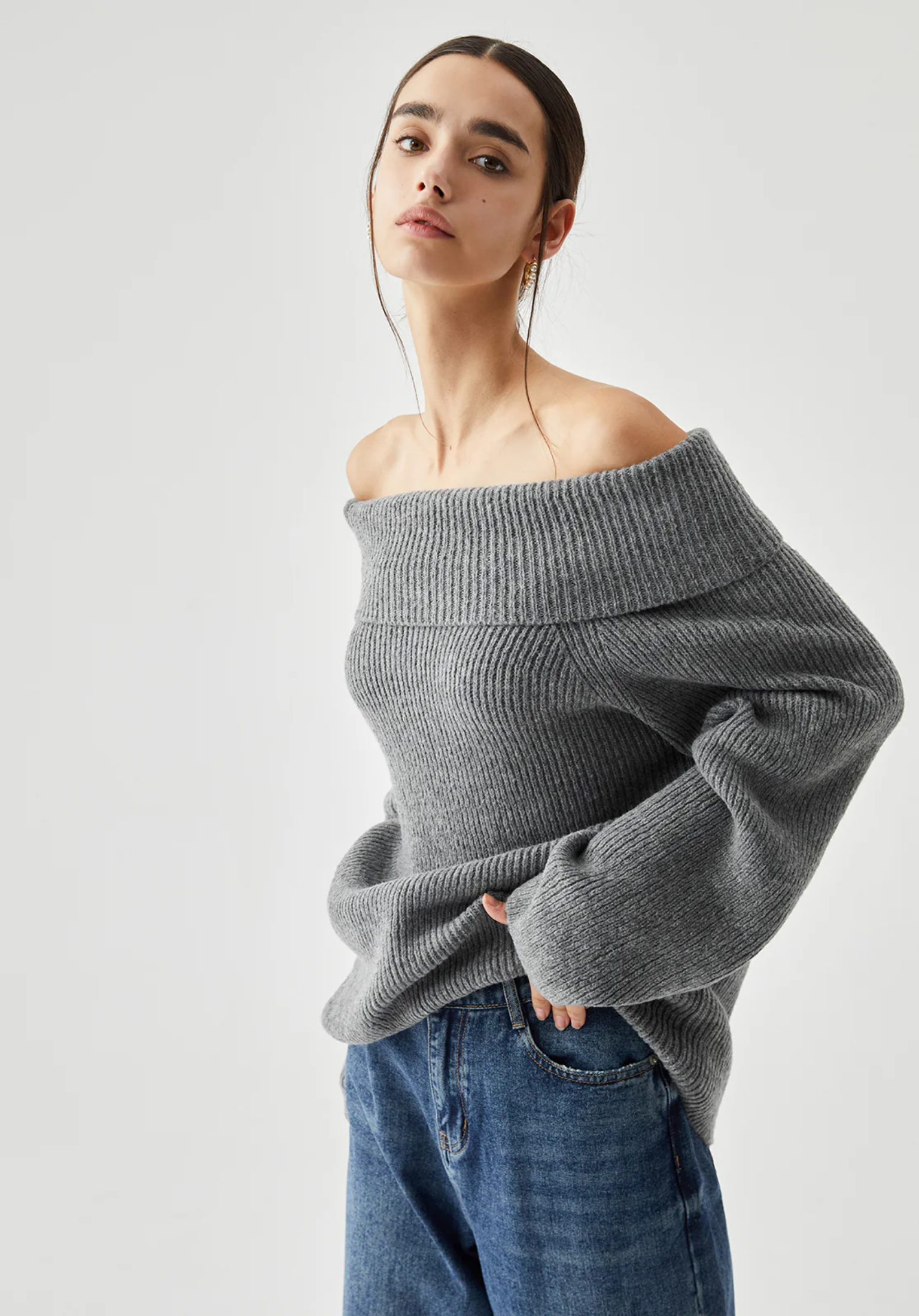 Gestrickter Off-Shoulder-Pullover